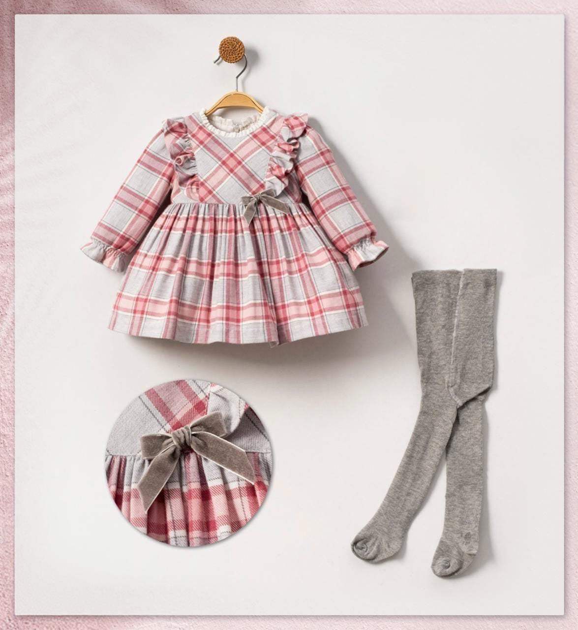 Robe Douce et Bas Assortis pour Bébé - babyboss Mode - pour bébé Maroc -www.babyboss.ma
