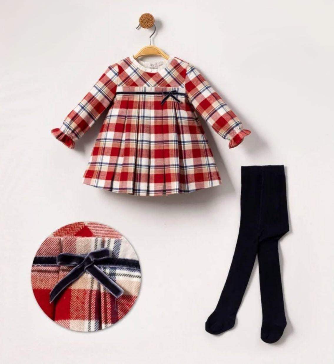 Robe Douce et Bas Assortis pour Bébé - babyboss Mode - pour bébé Maroc -www.babyboss.ma