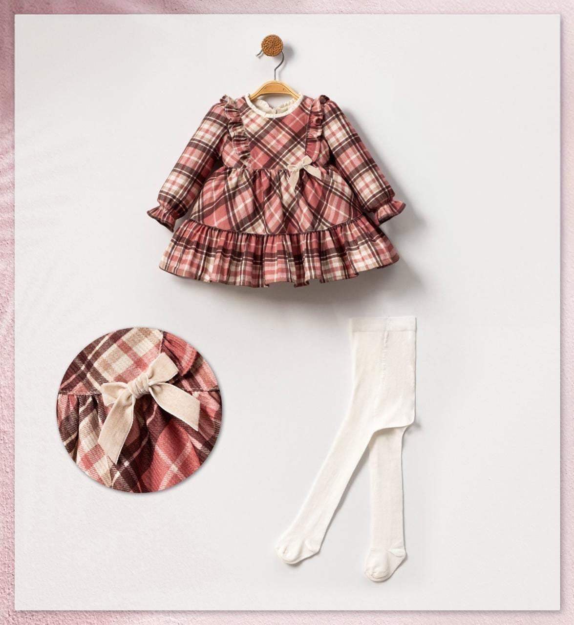 Robe Douce et Bas Assortis pour Bébé - babyboss Mode - pour bébé Maroc -www.babyboss.ma