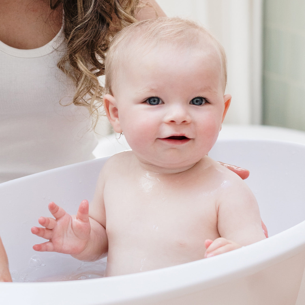 Talc - Poudre de bain adoucissante - Biolane - Change pour bébé Maroc -www.babyboss.ma