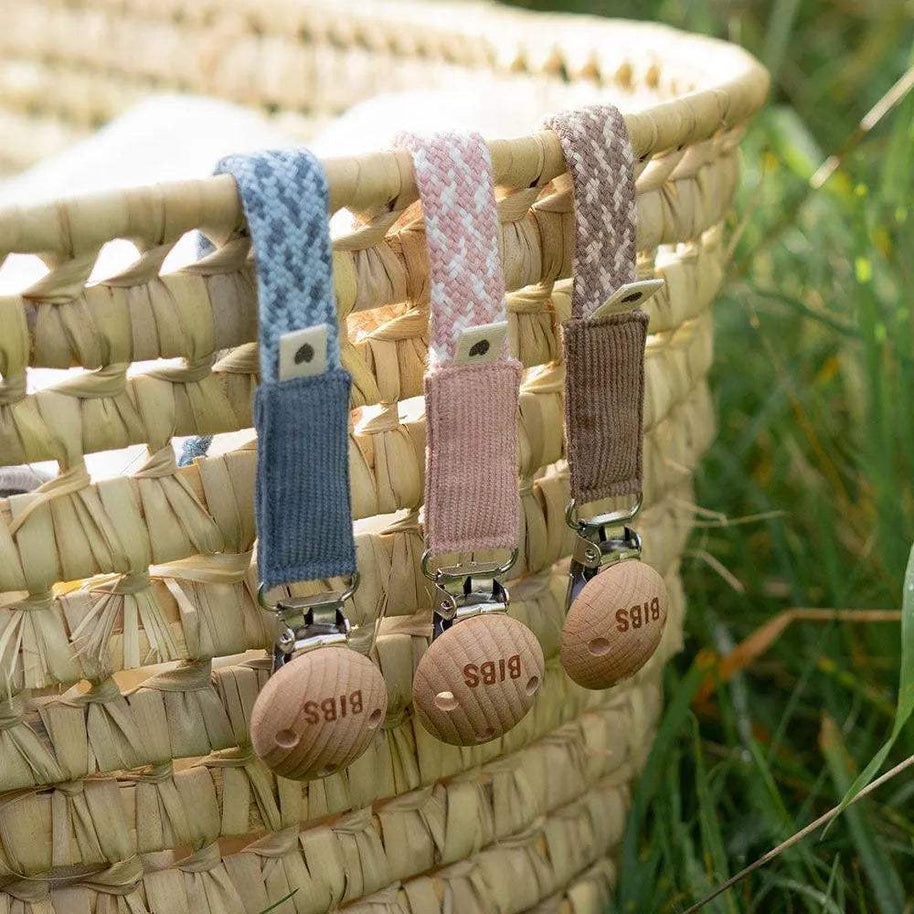 Attache Sucette BIBS - Sage/Ivory - Bibs - Pacifier Clip pour bébé Maroc -www.babyboss.ma