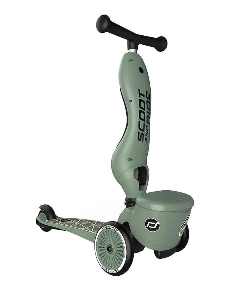 scoot_and_ride_trottinette_2en1_highwaykick_1_lifestyle_-_green_lines-47065513984311-bebe-babyboss.ma-maroc - Babyboss.ma -bebe-maroc