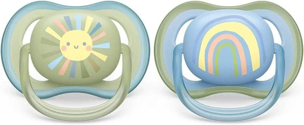 Philips Avent Ultra Air Soother - 2 لهايات أطفال خفيفة وجيدة التهوية للأطفال الذين تتراوح أعمارهم بين 0 إلى 6 أشهر، خالية من مادة BPA ومع حقيبة حمل معقمة (موديل SCF085/58) - موقع BABYBOSS Philips Avent المخصص للأمهات ورعاية الأطفال.