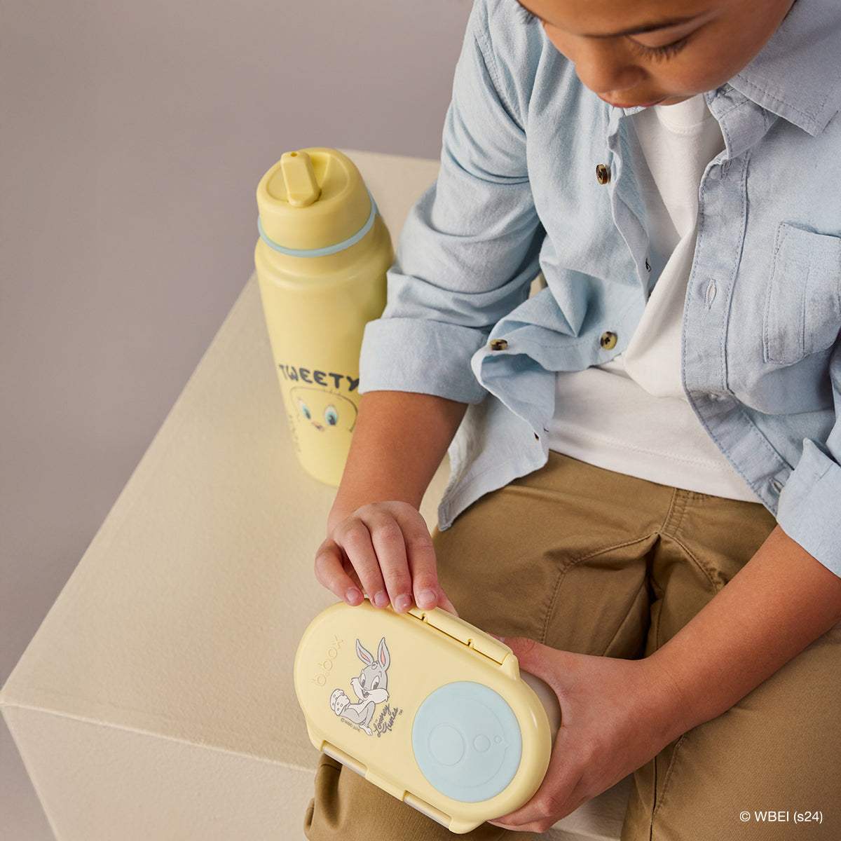 Snackbox Looney Tunes by b.box - BBOX USA - Looney Tunes Snackbox pour bébé Maroc -www.babyboss.ma