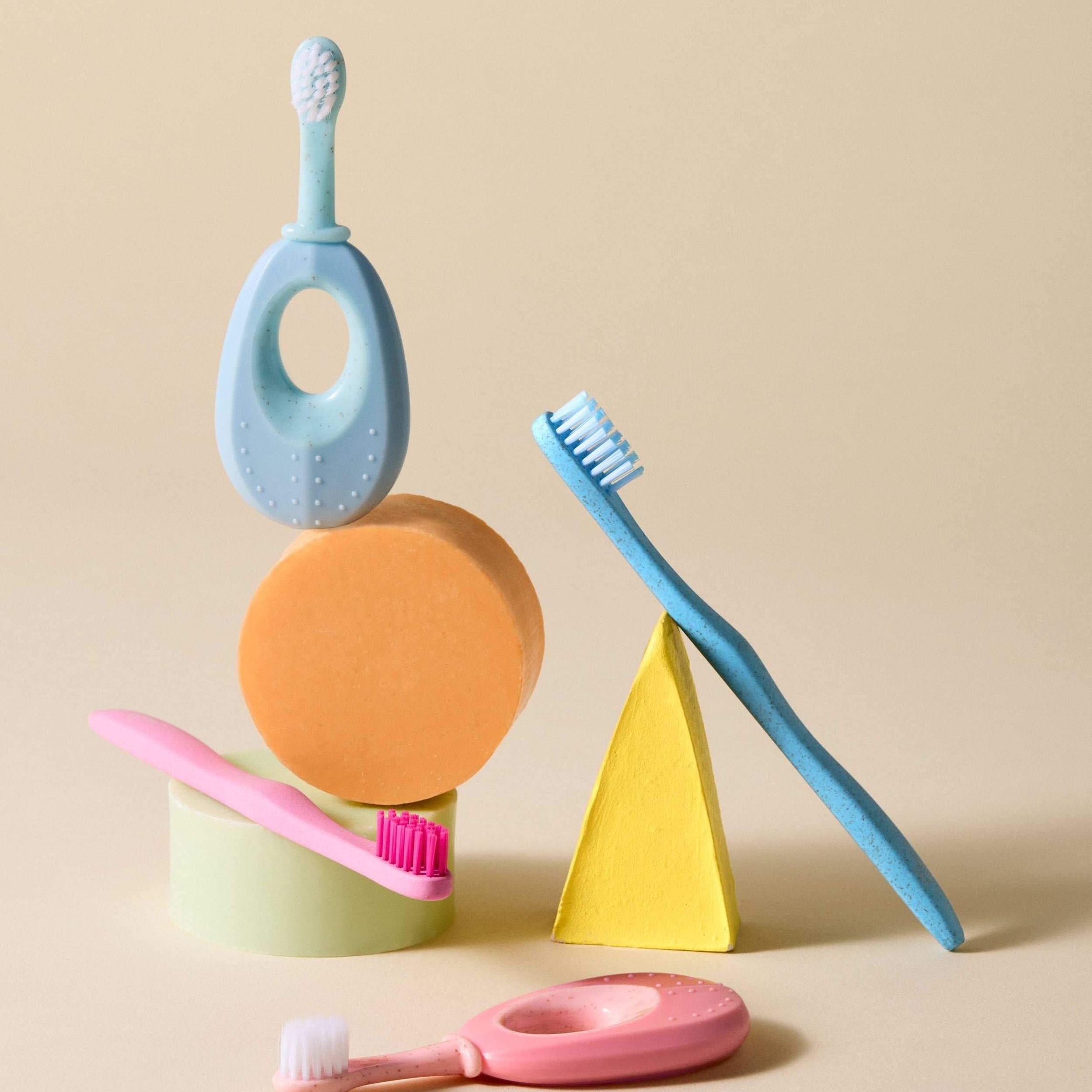 Brosse à dents pour bébés Humble Brush à base de plantes - Bleu - The Humble Co. - Brosse à dents pour bébé Maroc -www.babyboss.ma