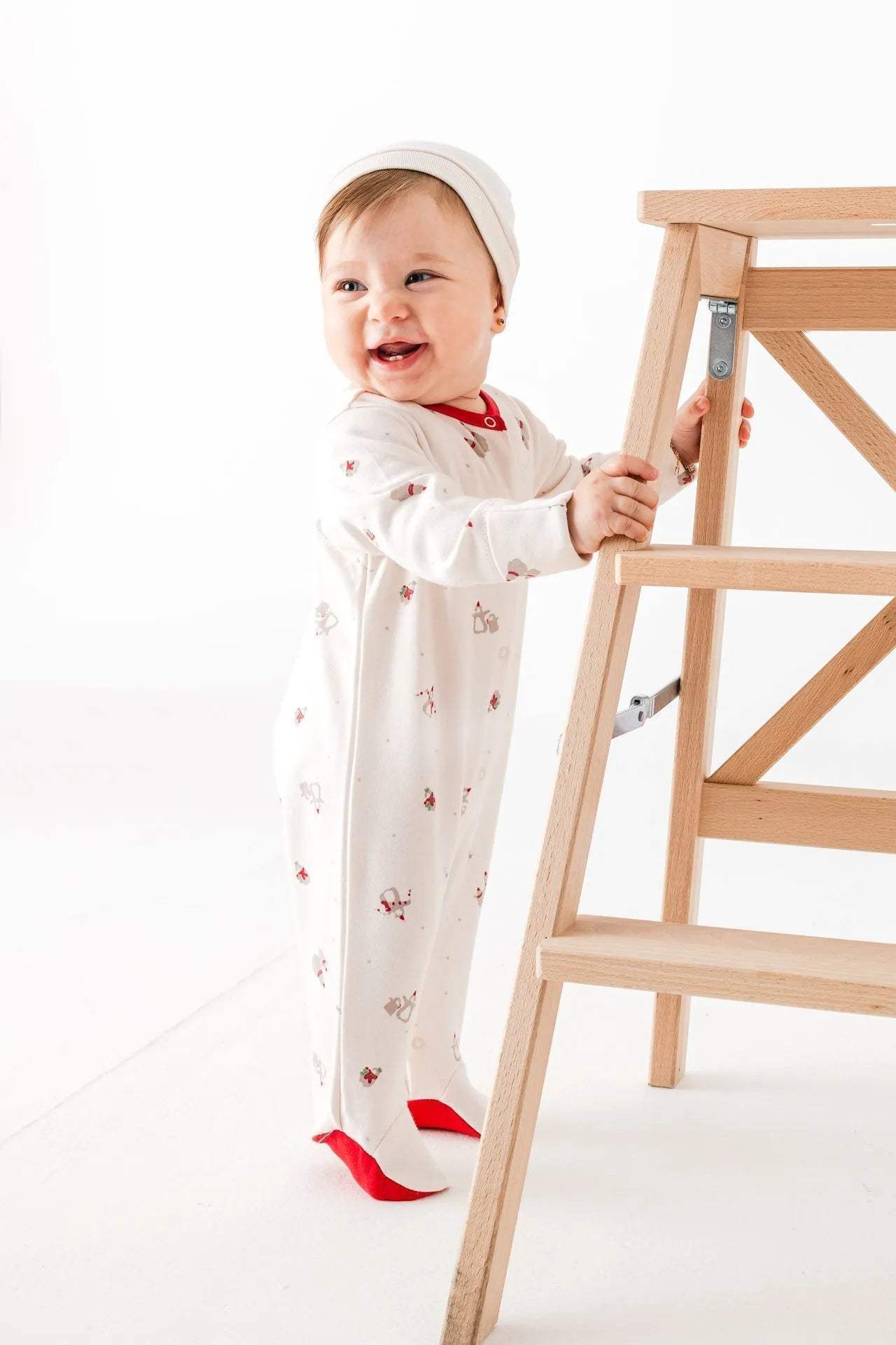 لباس داخلي وقبعة بطريق كريمي 100% قطن
أندي واوا