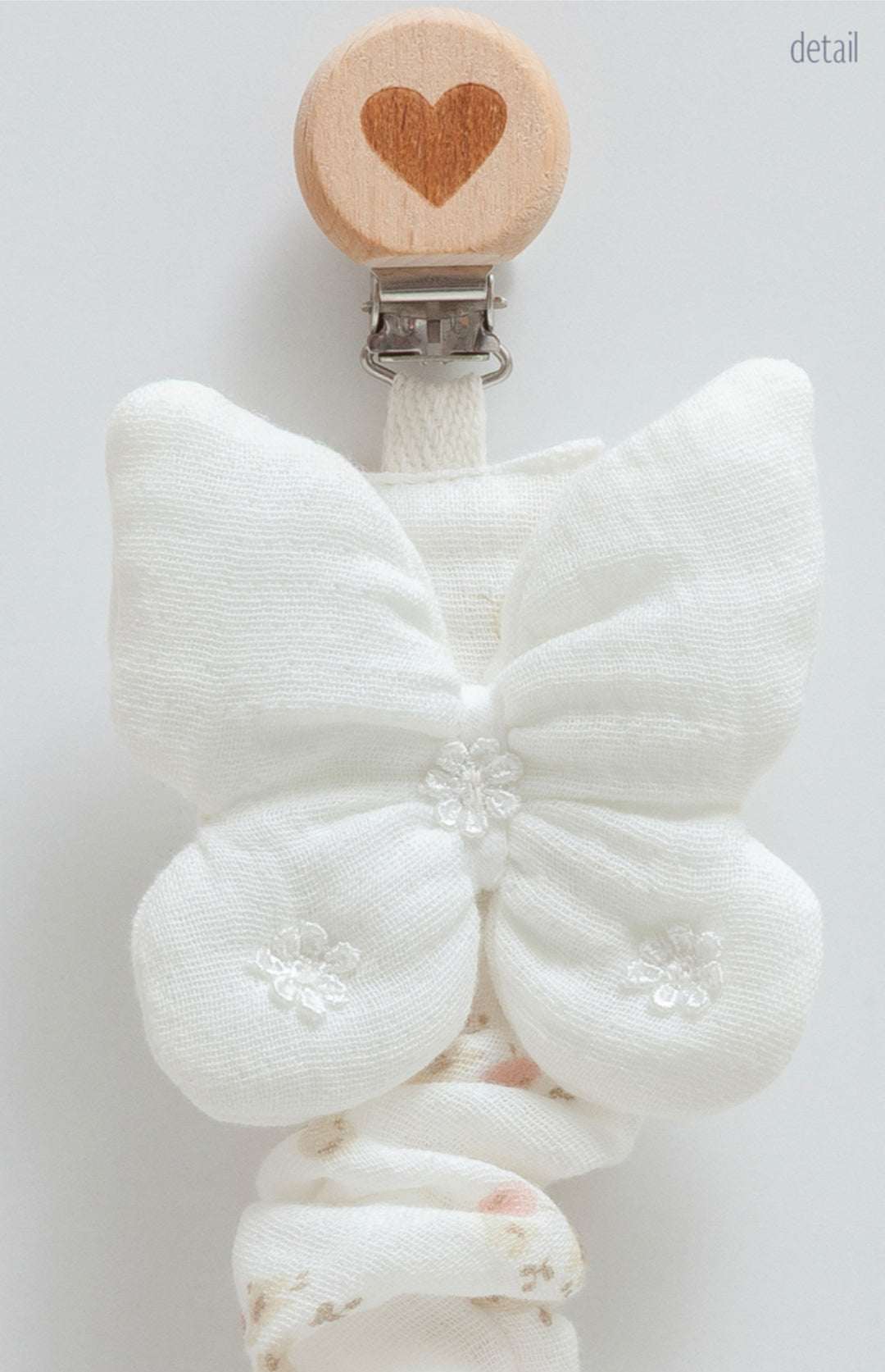 Attache tétine bébé écru -