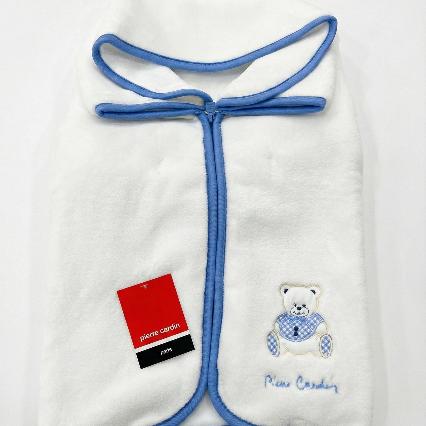 Nid d’ange Pierre Cardin