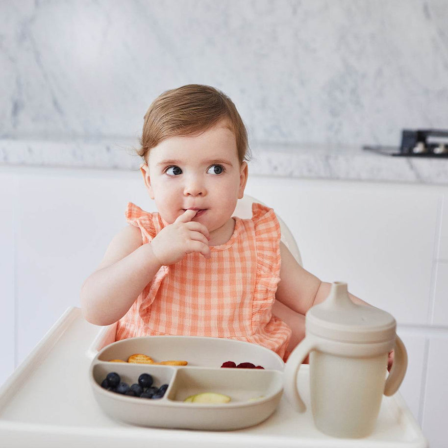assiette_en_silicone_compartimente_couvercle_-_latte-52700632777015-bebe-babyboss.ma-maroc - Babyboss.ma -bebe-maroc