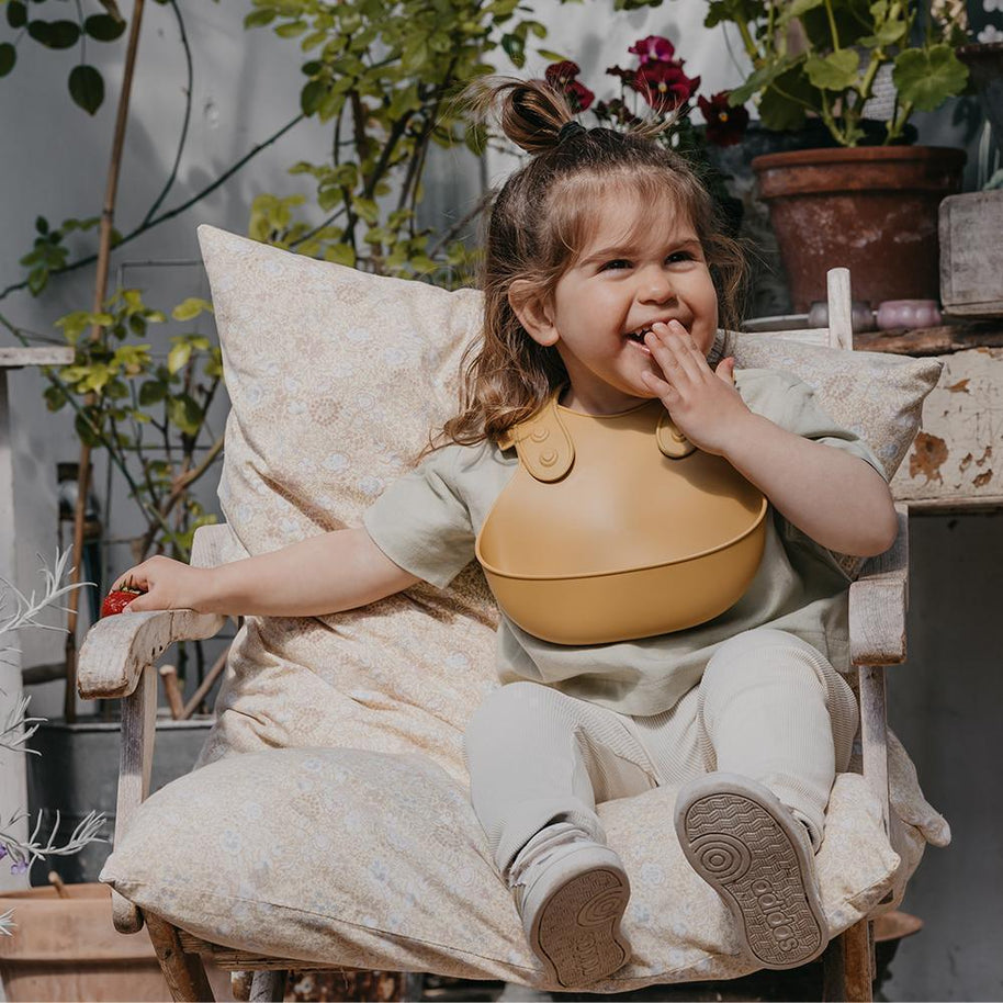bibs_bavoir_sillicone_blush-51451426341175-bebe-babyboss.ma-maroc - Babyboss.ma -bebe-maroc