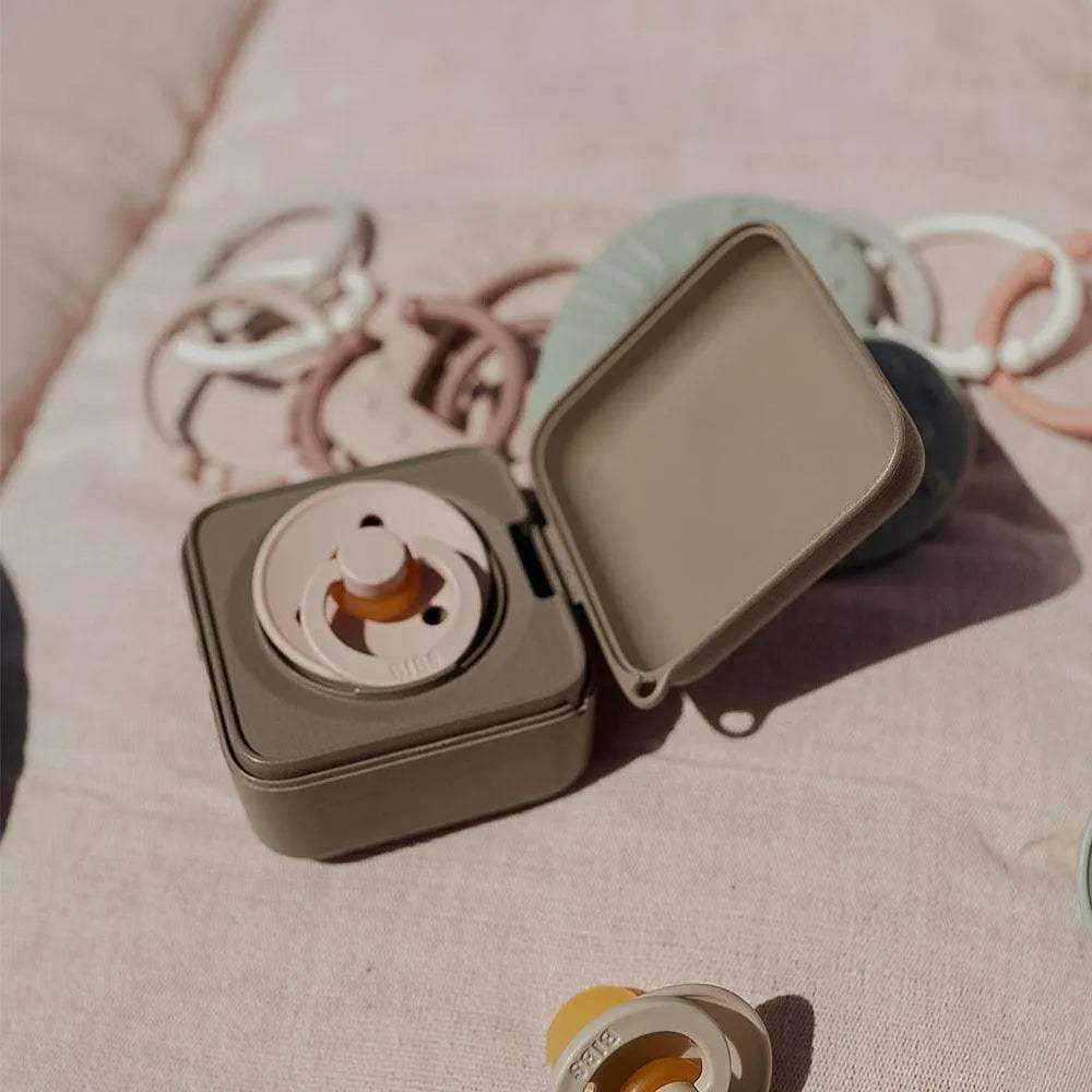 bote_sucette_bibs_-_blush-47065714098487-bebe-babyboss.ma-maroc - Babyboss.ma -bebe-maroc