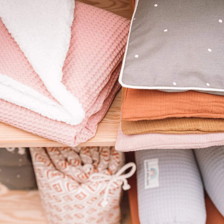 Couverture carre junior 80 x 110 rose - Interbaby - pour bébé Maroc -www.babyboss.ma