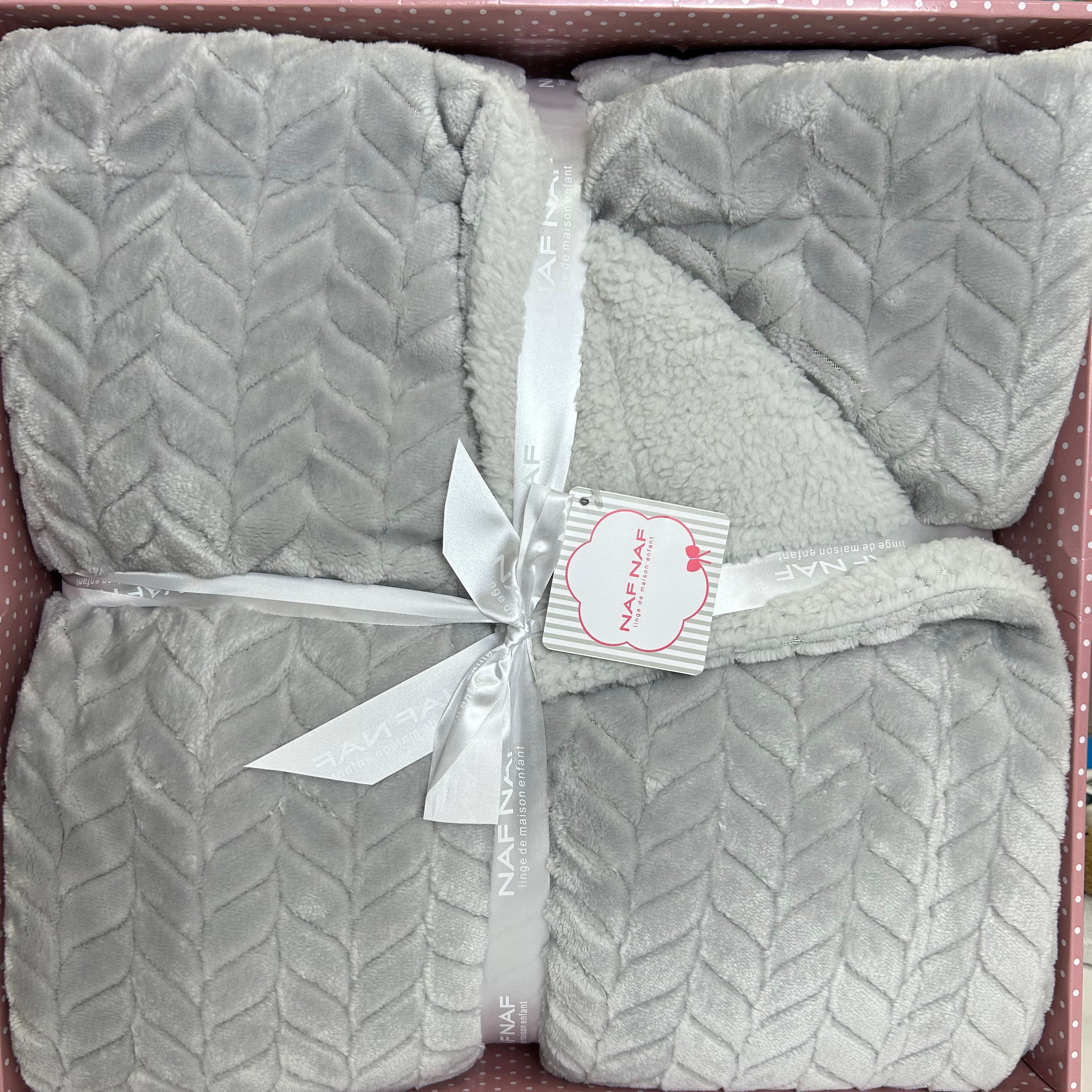couverture-naf-naf-110140-babyboss-ma-naf-naf-pour-bebe-maroc - Babyboss.ma -bebe-maroc