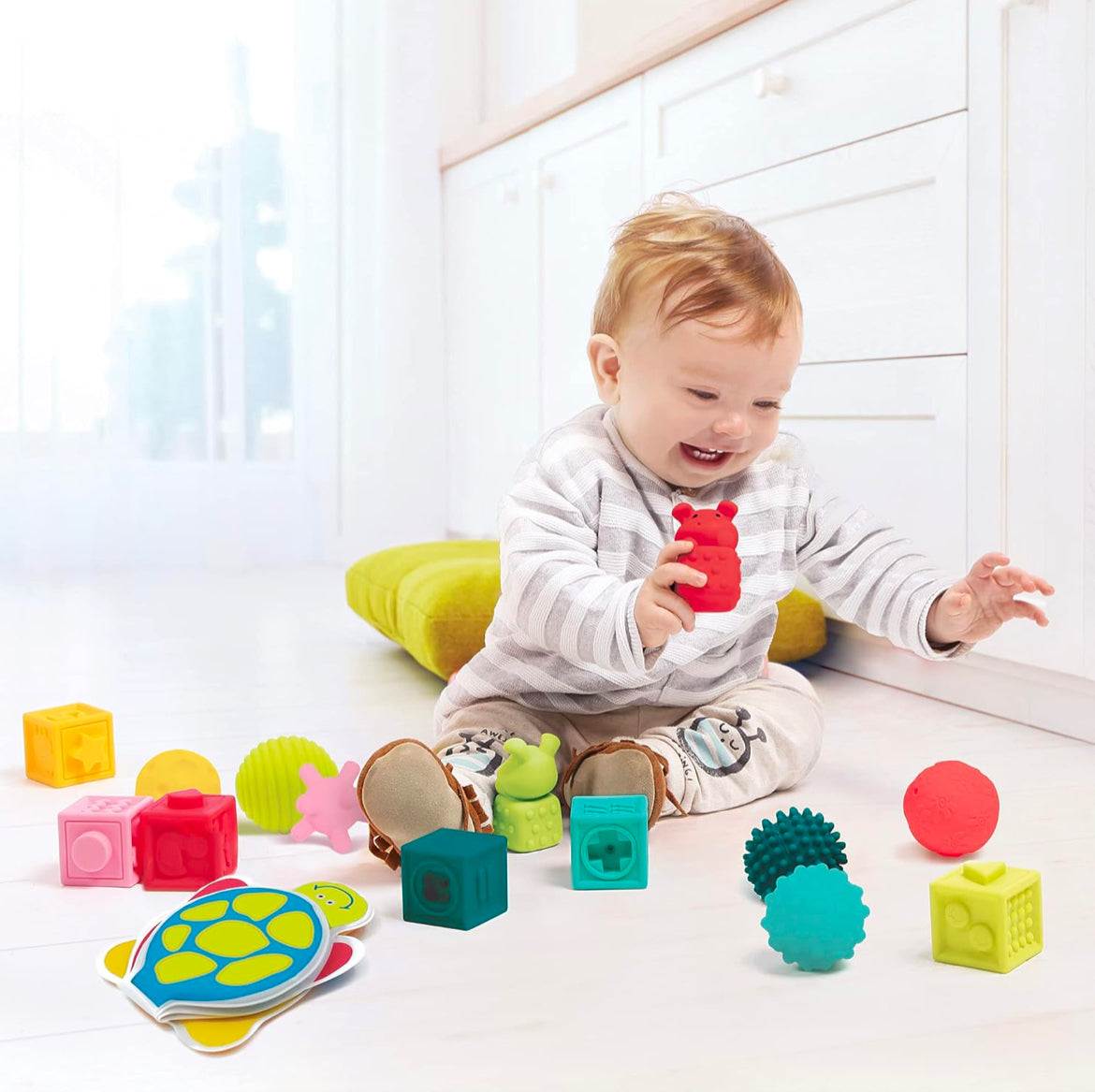 ludi_coffret_veil_livre_cubes_et_balles-52700601024823-bebe-babyboss.ma-maroc - Babyboss.ma -bebe-maroc