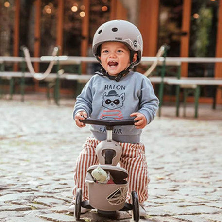 Scoot And Ride Trottinette 2en1 Highwaykick 1 Lifestyle - Brown Lines - Scoot And Ride - Trottinettes Evolutives pour bébé Maroc -www.babyboss.ma