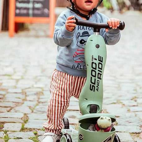 Scoot And Ride Trottinette 2en1 Highwaykick 1 Lifestyle - Green Lines - Scoot And Ride - Trottinettes Evolutives pour bébé Maroc -www.babyboss.ma