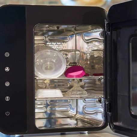 Tommee Tippee Stérilisateur Ultra UV, séchage et stockage pour biberons et accessoires - Noir - Tommee Tippee - Stérilisateurs de biberons pour bébé Maroc -www.babyboss.ma