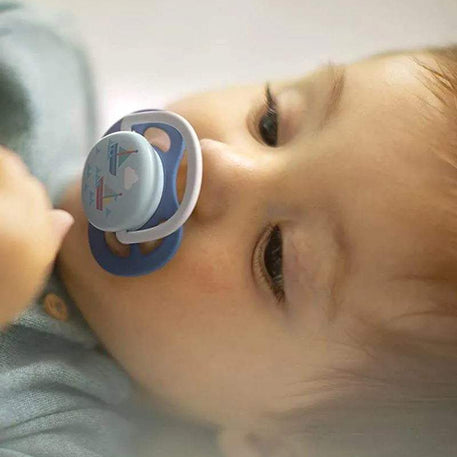 Avent Lot de 2 Sucettes Orthodontiques Ultra Air Happy 6-18m Garçon - Philips Avent - Sucettes pour bébé Maroc -www.babyboss.ma