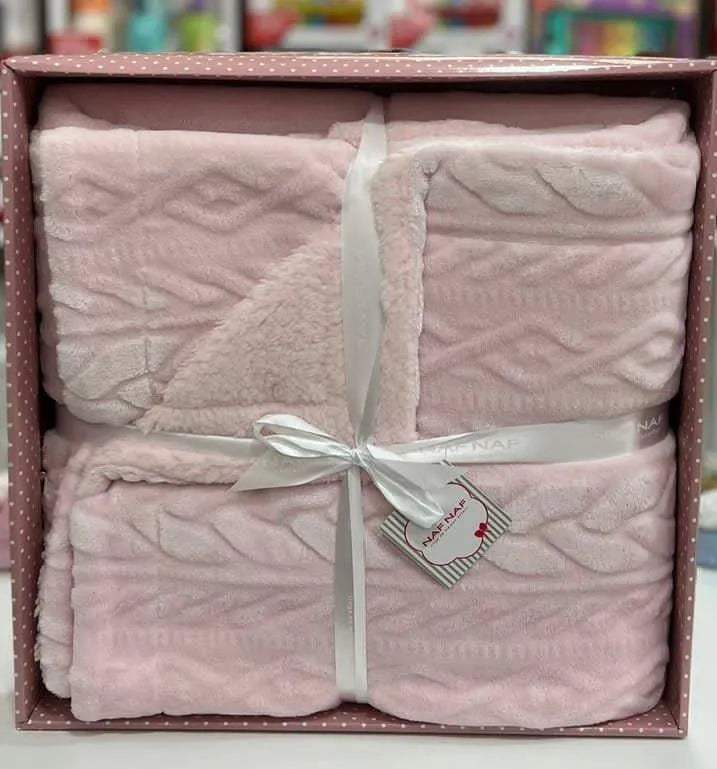couverture-naf-naf-110140-babyboss-ma-naf-naf-pour-bebe-maroc - Babyboss.ma -bebe-maroc