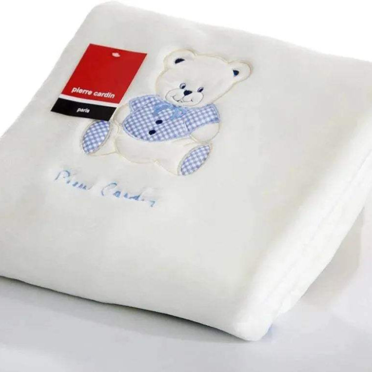pierre-cardin-couverture-ours-bleu-110x140cm-babyboss-ma-pierre-cardin-pour-bebe-maroc-1 - Babyboss.ma -bebe-maroc